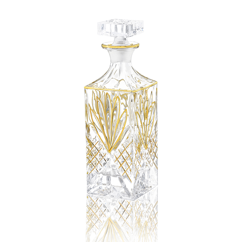 Main product image of Wholesale Luxury Gold Rim Crystal Glass Whiskey Decanter, Square Diamond Cut Liquor Bottle With Glass Stopper For Home Bar