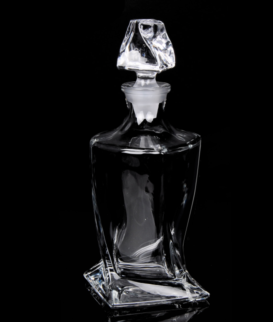 Main product image of Wholesale Premium Glass Whiskey Decanter, Vintage Tapered Liquor Bottle With Thick Square Base & Sealed Stopper For Barware