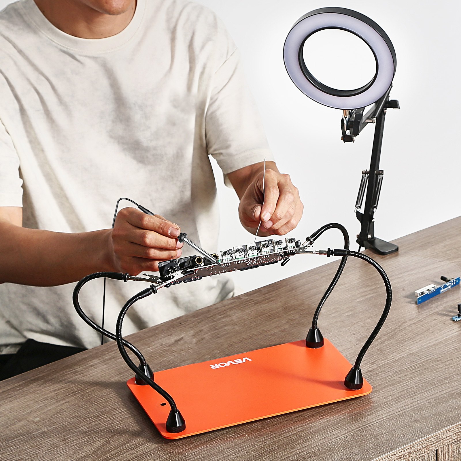 Magnetic Helping Hands Soldering Station 3X LED Magnifying Lamp 4 Arms