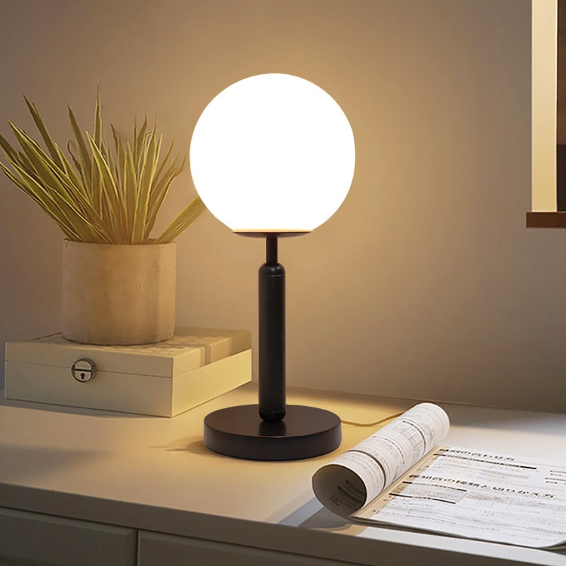 Minimally Designed Glass Touch Bedside Lamp