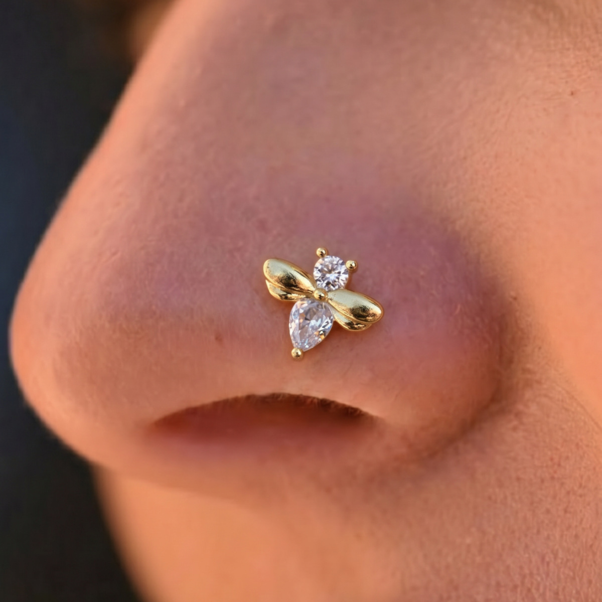 Main product image of L-Shaped Nose Stud, Bee Design, Gold Tone, Zircon Inlay