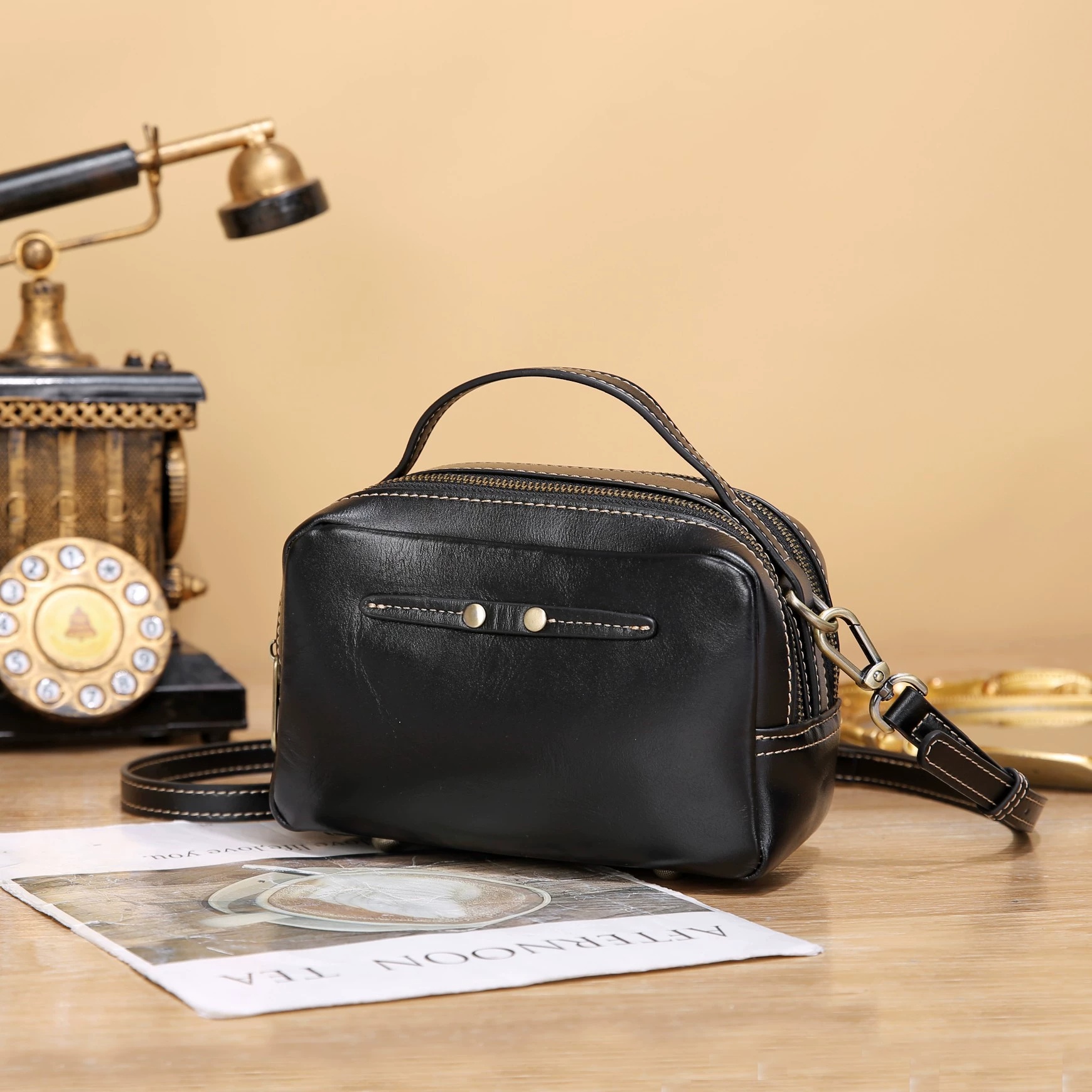 New Stylish Vintage Box Bag Made Of Top-grain Cowhide With Logo, Shoulder And Crossbody Bag, Small Square Bag For Commuting