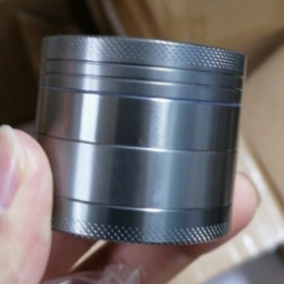 In Stock Aluminum Alloy Smoke Remover Flat Four-layer Metal Grinder
