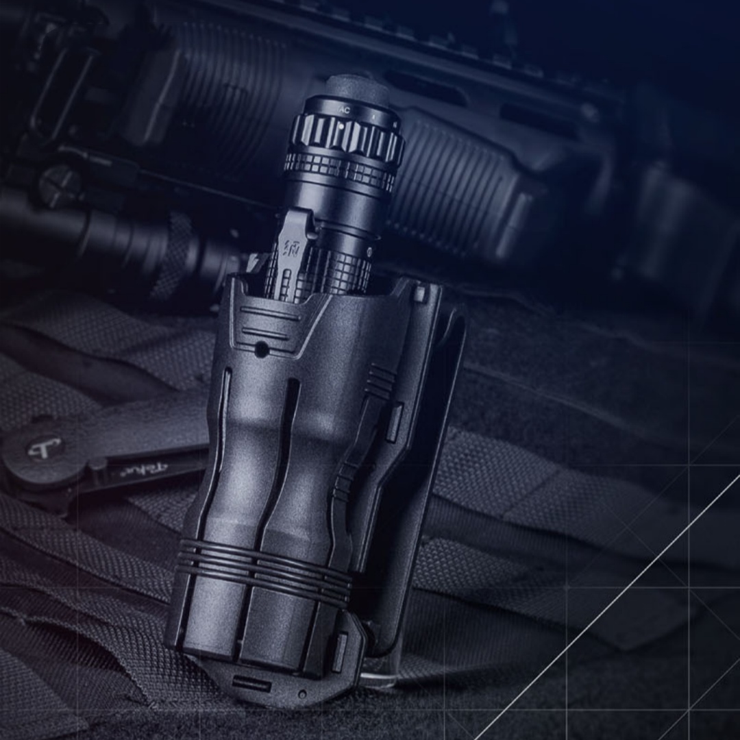 360-degree Rotating V6 Tactical Torch Quick Pull Sleeve