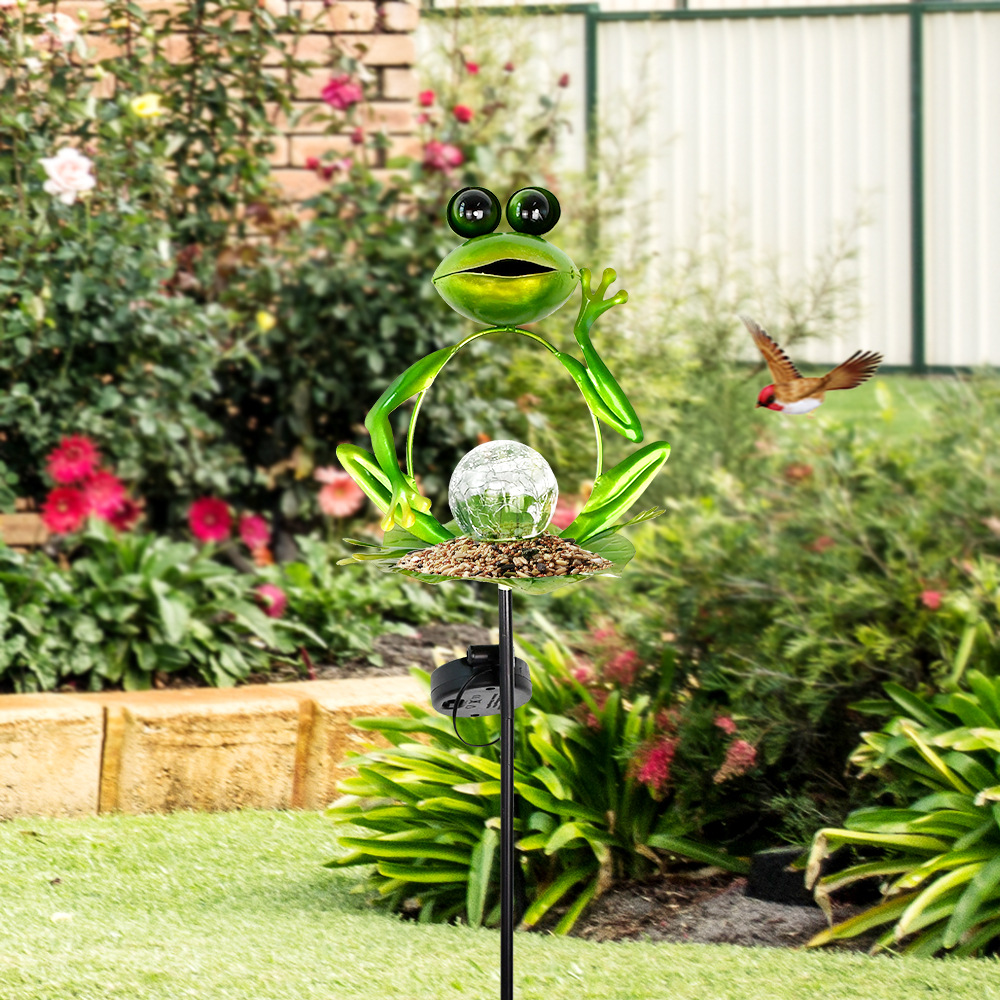 Creative Fashion Solar Iron Frog Outdoor Lamp